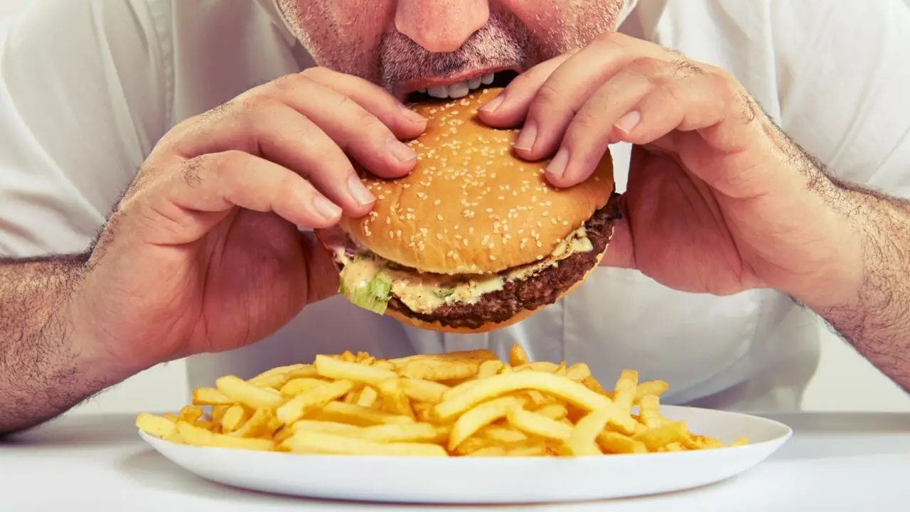 Non solo danni: ecco gli inaspettati vantaggi del fast food che nessuno ti dice